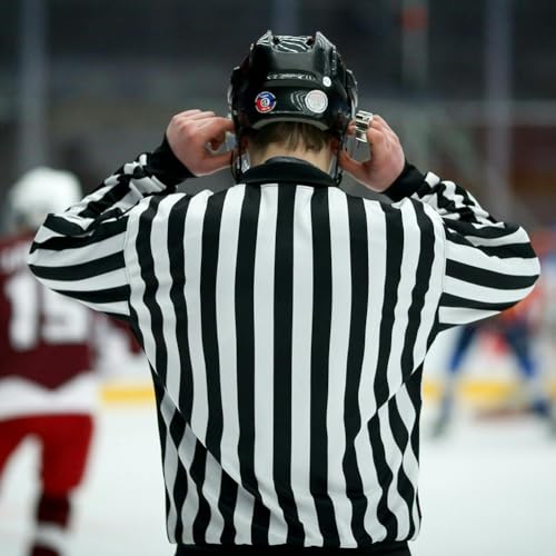 Uniforme de cour d'arbitre à rayures pour rester visible au basket-ball