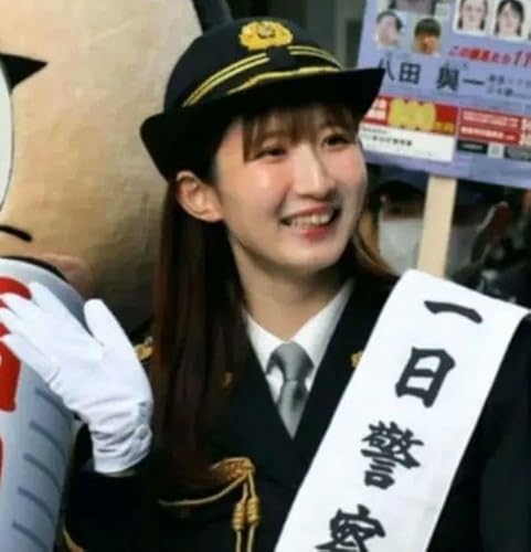 早田ひな特集 卓球王国 2023年5月号+トレーディングカード 2024本生命のサムネイル