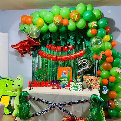 Image of Voircoloria Green Balloons, 66pack 12inch Green Latex Party Balloons for Graduation, St. Patrick's Day, Wedding, Birthday, Christmas, Baby Shower, Anniversary Party Decorations