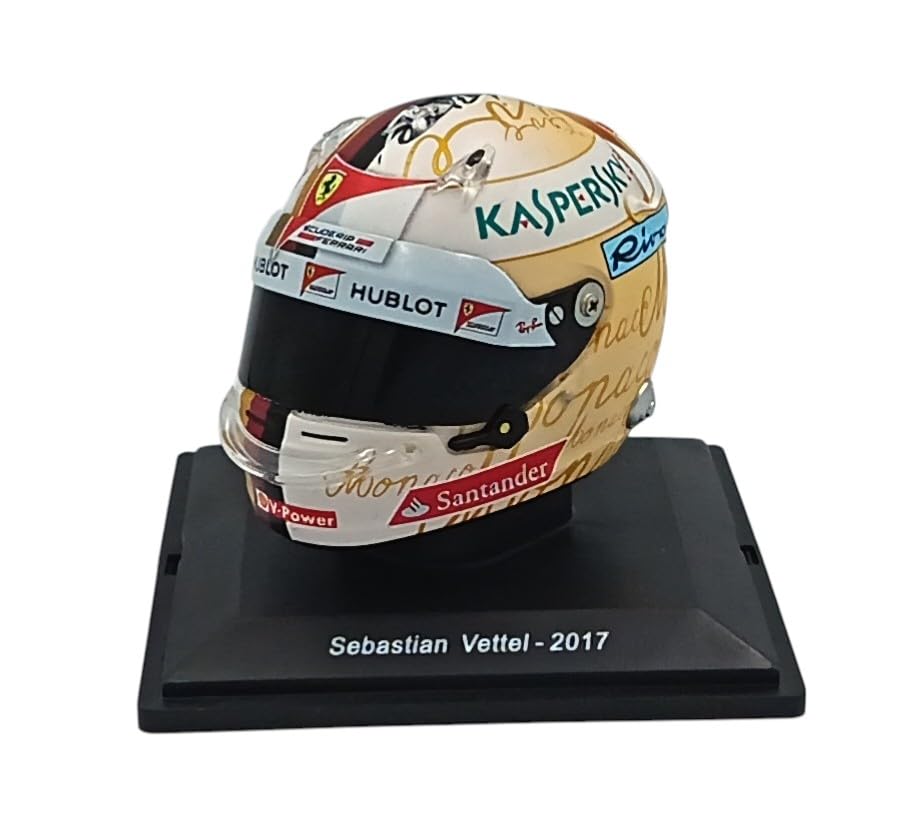 Collezione dei caschi dei piloti che hanno fatto la storia della Ferrari