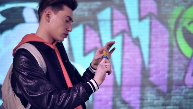 Video thumbnail