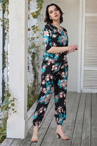 Image of POPWINGS Casual Printed Top and Joggers Set for Women || Stylish Summer Co-Ords Set for Women || Round-Neck Top and Joggers Combo Set for Women
