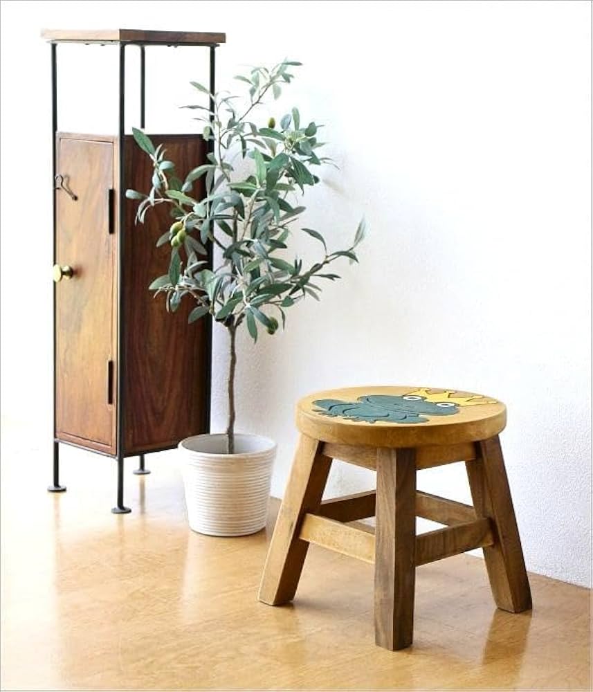 Amazon.co.jp: かえるの木製ミニスツール かわいい 小さい椅子