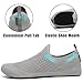 SAGUARO Hausschuhe Damen Herren Pantoffeln Leicht Atmungsaktiv Hüttenschuhe Rutschfest Geschlossene Sockenschuhe Home Flache Slippers, Grau 42/43EU
