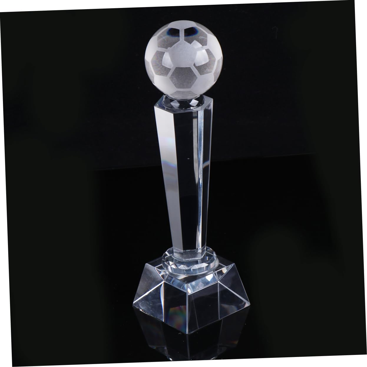Toyvian Quarzkristall Fußball Pokal Trophäe Auszeichnungspokal Kristallpokal Kinderpokal Turnier Ehrenpokal Geschenk Für Sportveranstaltungen