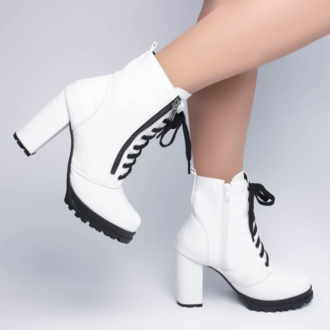 Bota Coturno Tratorada c/Ziper e Cadarço (34, Branco) em promoção! Veja a oferta e mais achadinhos de Botas 3 Hoje é o melhor dia para comprar Bota Coturno Tratorada c/Ziper e Cadarço (34, Branco) com aquele preço maroto! Promoção! Aproveite a oferta! 3