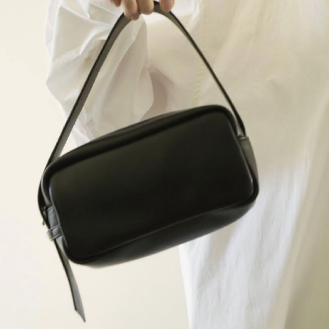 【新品未使用未開封】CLANE 京都店ノベルティ　レザーバッグ 新品未使用未開封】CLANE 京都店ノベルティ レザーバッグ