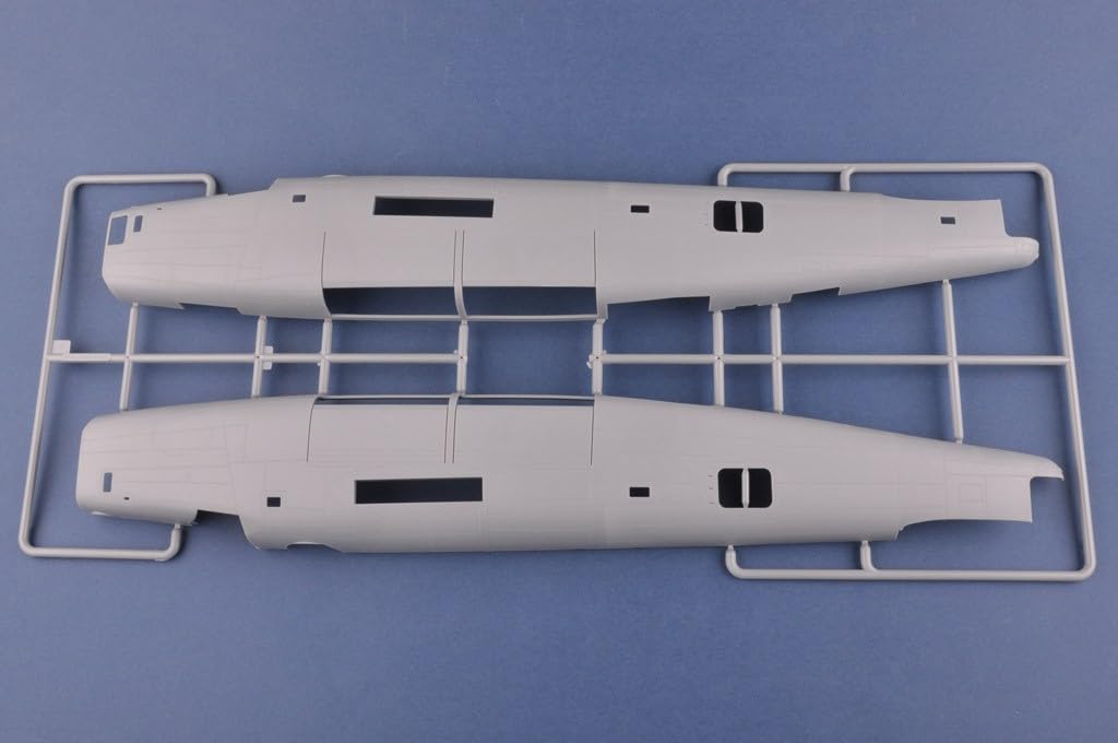 Amazon | ホビーボス 1/32 エアクラフトシリーズ B-24Dリベレーター