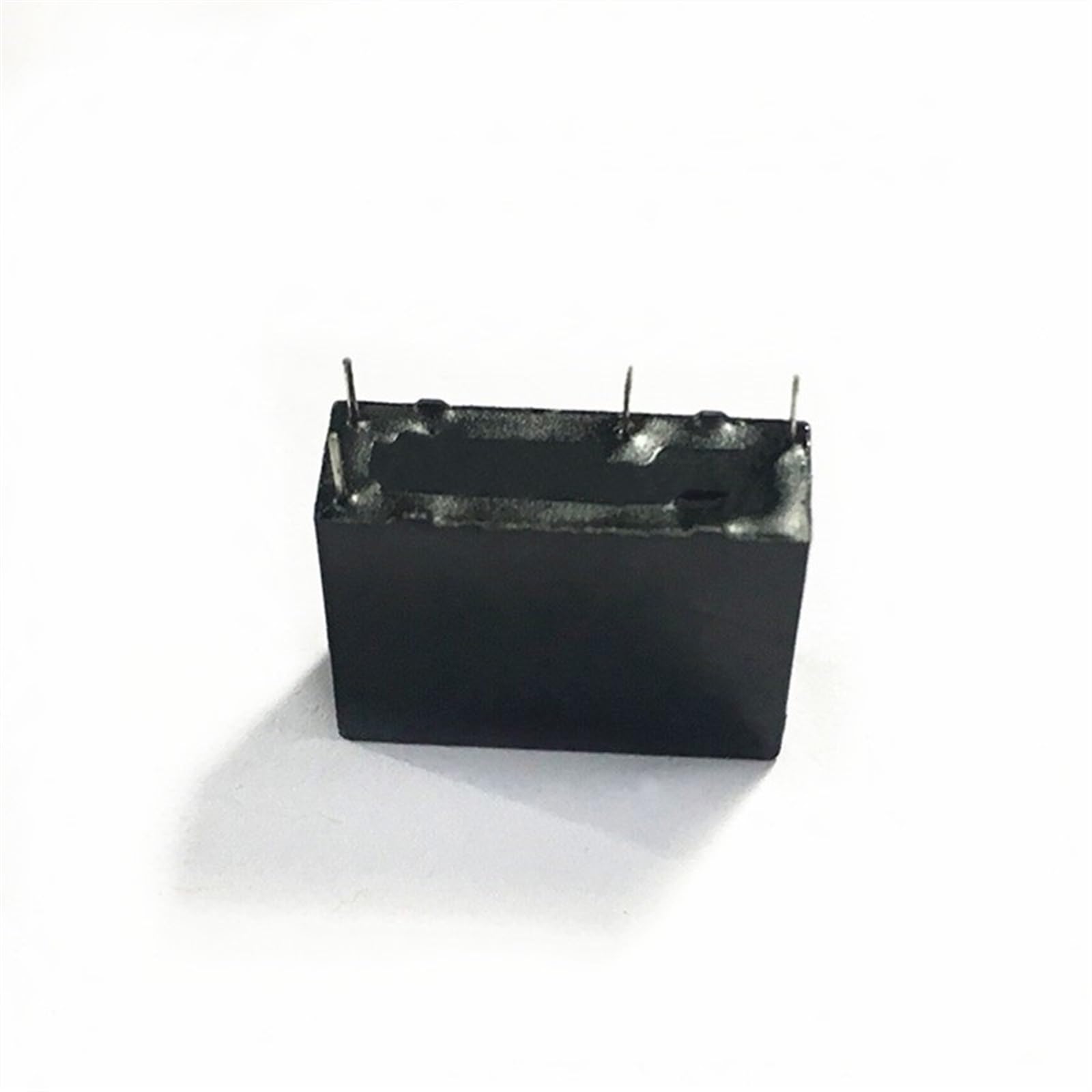 Relés HF46F-005-HS1 5A250VAC con contactos de alta precisión para PCB 4