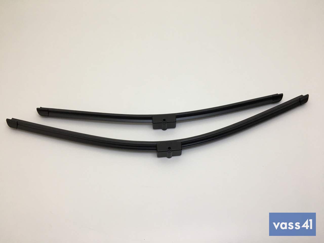 Silbak Silecek Süpürgesi Muz Tipi Opel Astra H 04, Mercedes-Benz Glk, Class C 33 04 Slb SB2218A - Slb SB2218A