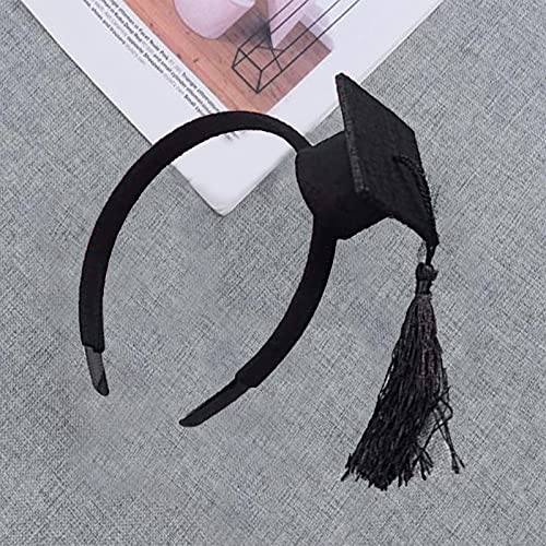 Graduation Klobouk do vlasů, mini Doctoral Cap čelenka do vlasů, kostým promoce, foto rekvizity, promoce, klobouk do vlasů s černými střapci