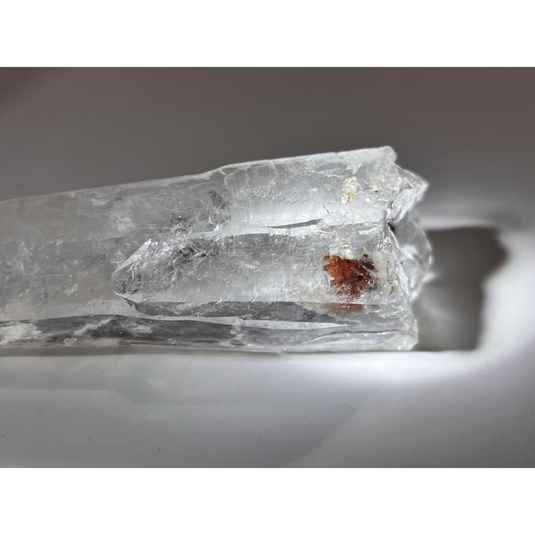 炎の精霊ঌ 　アンフィボールインクォーツ✨　原石　ポイント　クリスタル　水晶 炎の精霊ঌ アンフィボールインクォーツ✨ 原石 ポイント