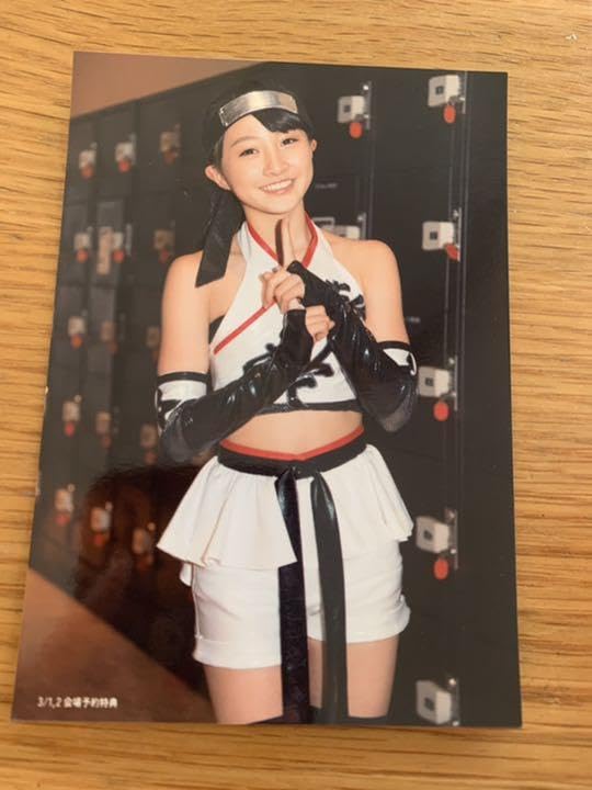 Amazon.co.jp: nmb48 生写真 山本彩加 シュートサイン 31.2 予約