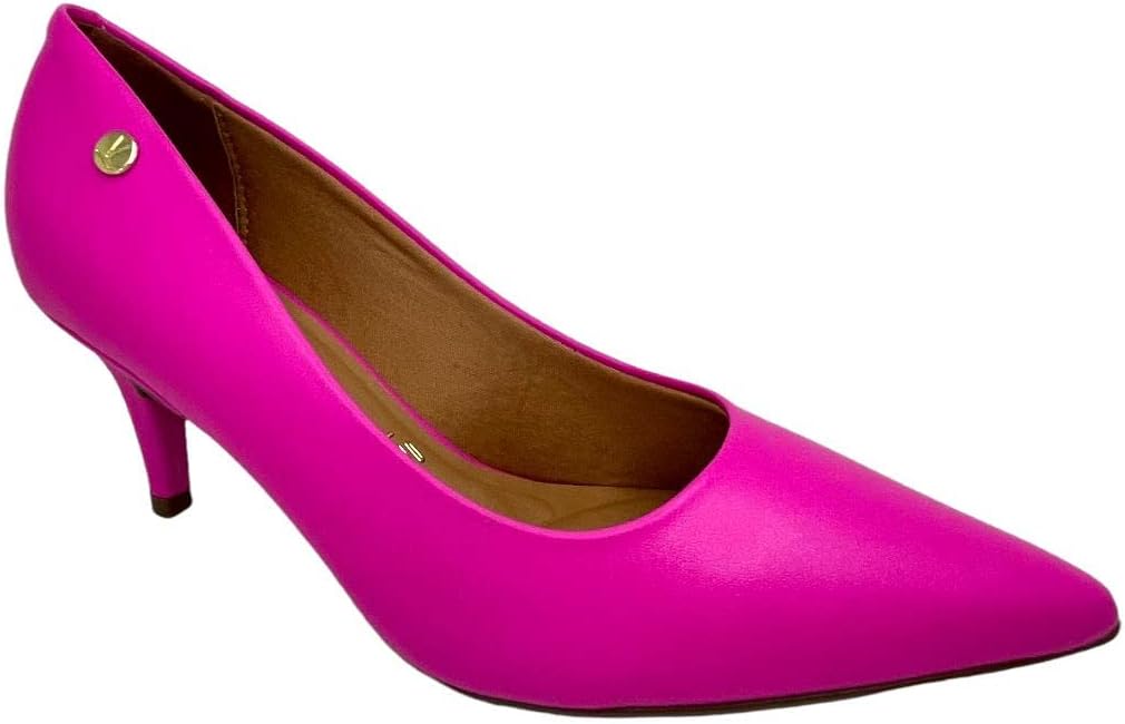Scarpin Vizzano Feminino Salto Médio Bico Fino 1185.702 em promoção! Veja a oferta e mais achadinhos de Sapatos sociais Hoje é o melhor dia para comprar Scarpin Vizzano Feminino Salto Médio Bico Fino 1185.702 com aquele preço maroto! Promoção! Aproveite a oferta!