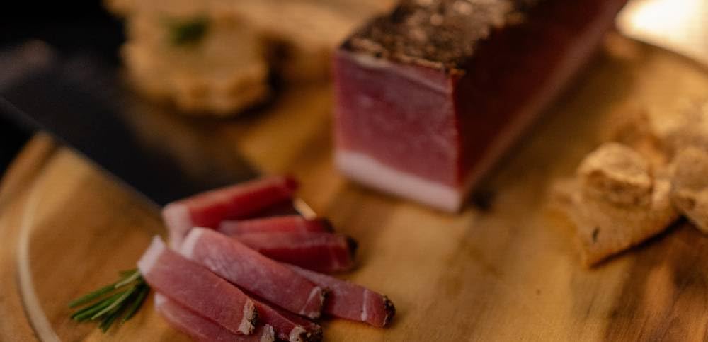 Schinken-Salami-Paket, Geschenkset "Deftig und Kräftig" - 1040g - würzige Delikatessen mit intensiven Geschmack - Speck und Würste