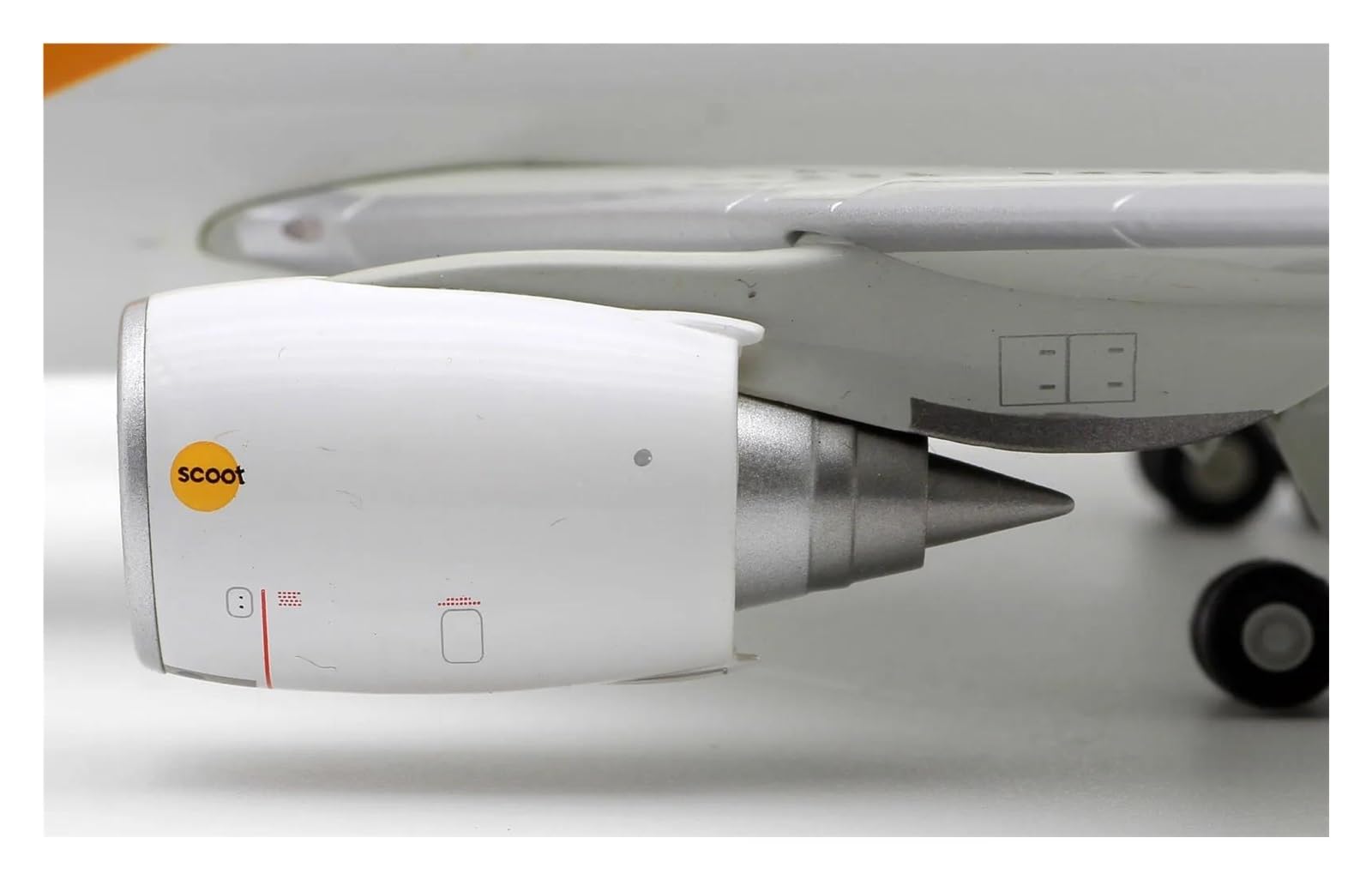 Amazon.co.jp: 飛行機模型飛行機おもちゃの飛行機模型 XX2985 JC 翼 1