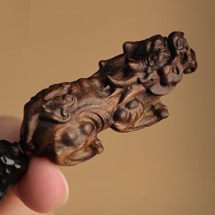 Pendentif de bijoux cadeau en bois d'agar et Pixiu pour clés - 7