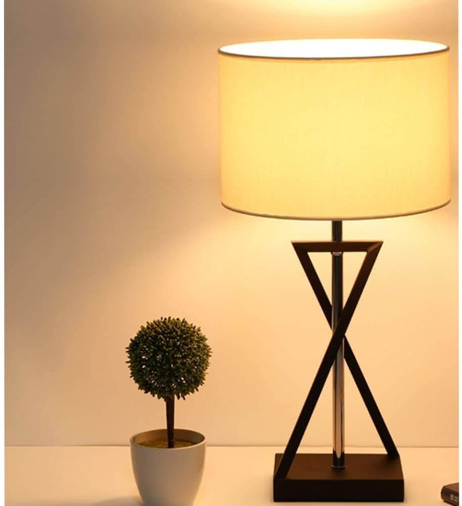 Lampada da tavolo LED Creativo Semplice Tre Colori Luce Regolabile Ferro Biancheria Paralume Personalità Camera Da Letto Hotel Living