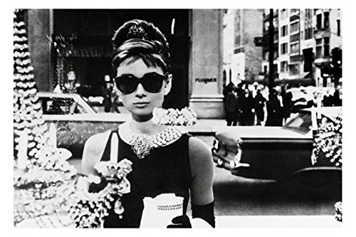 Poster Audrey Hepburn Window format 61x91,5 cm pour créer un coin lecture cosy