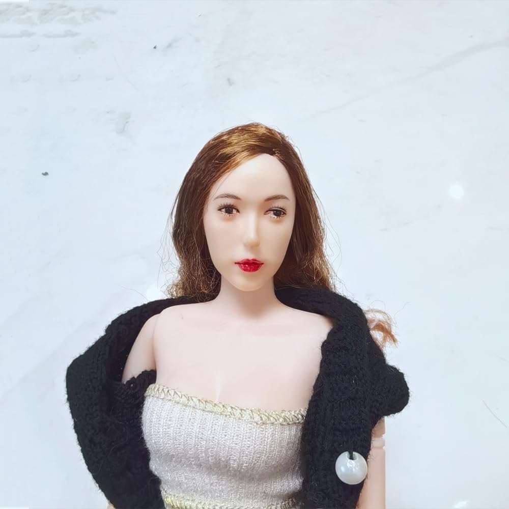 Tête de femme 1/6 pour poupées de 30,5 cm en shooting photo