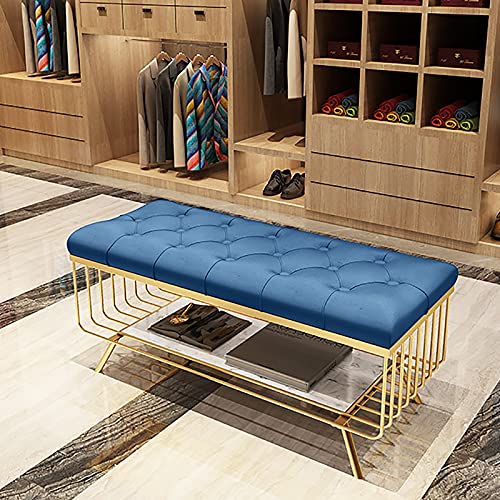 Banc à chaussures moderne bleu marine pour un couloir ordonné et un salon chaleureux