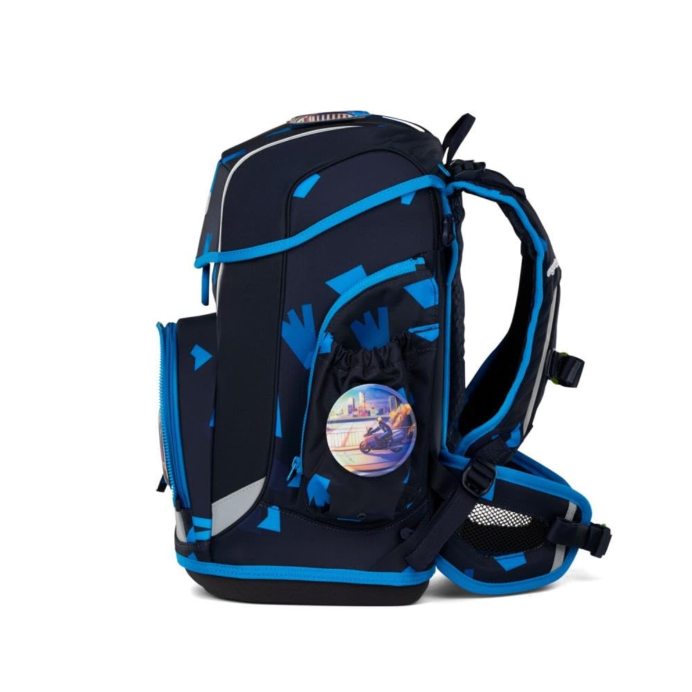 ergobag Cubo Light Gigant Schulranzen 10tlg. inkl. Sporttasche (VerfolgBärjagd)