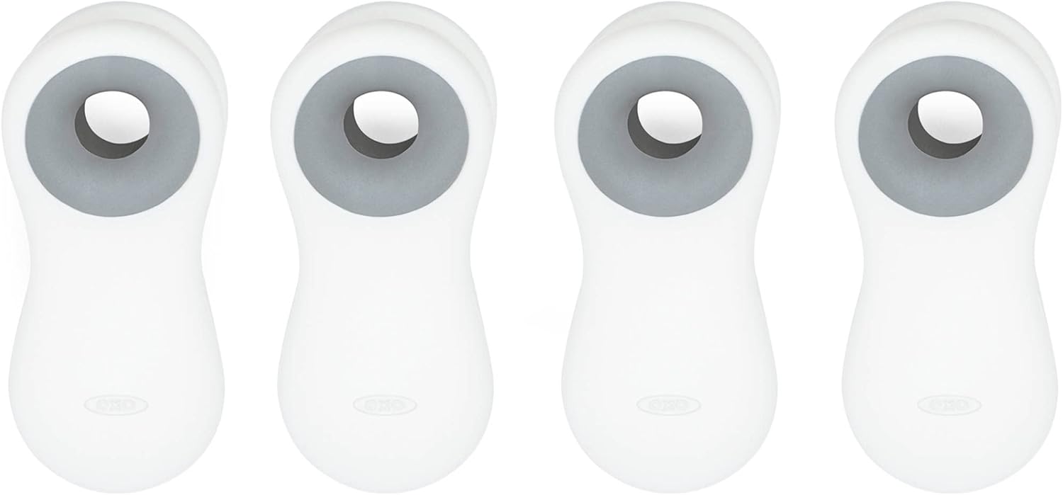 OXO Good Grips white magnetic all-purpose clips 4-pack