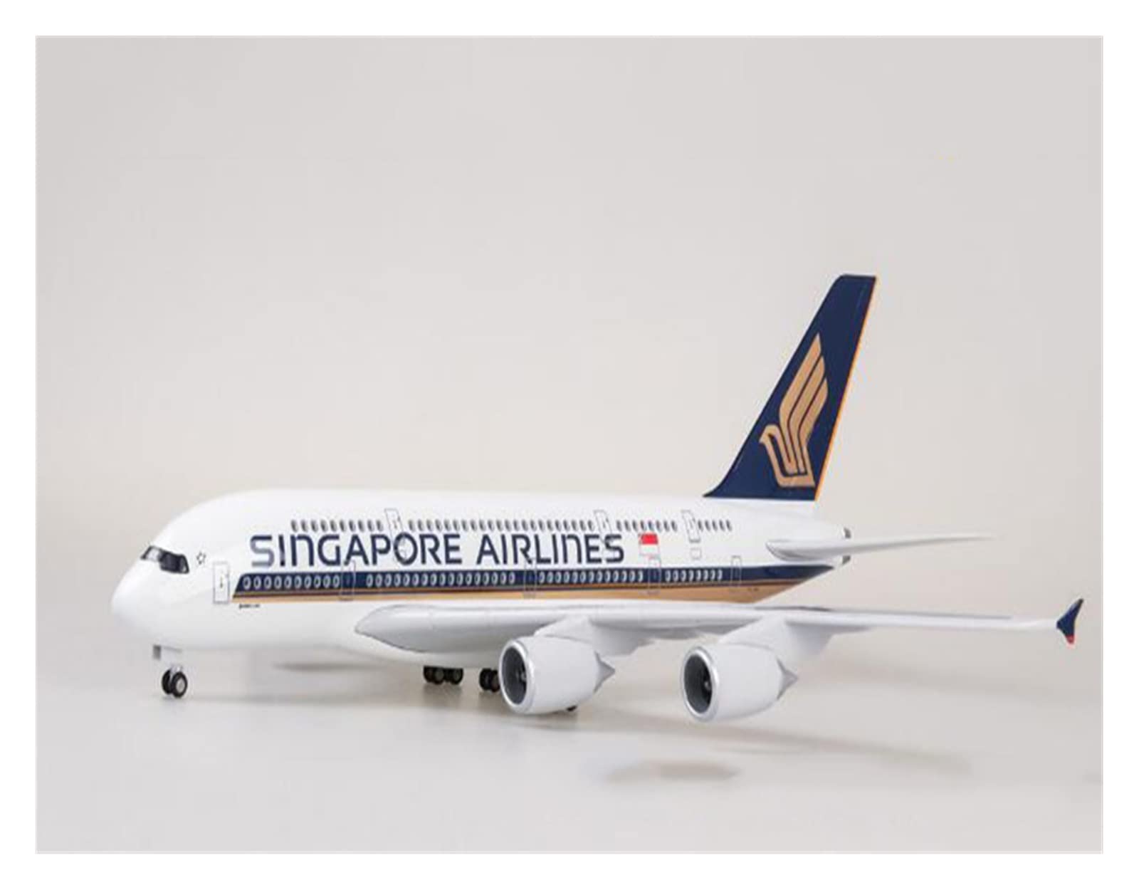 超大サイズ シンガポール航空 Airbus A380 1/160 モデルプレーン Amazon.co.jp: シンガポール航空 A380 模型飛行機 1/160(1/200