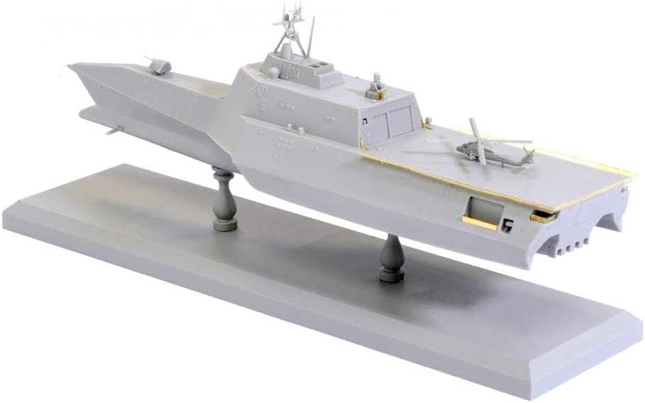 Cyber Hobby 1/700 U.S.S. Independence LCS-2