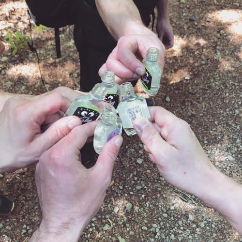 Kleiner Feigling Party-Kiste - Feinster Vodka mit fruchtigem Feigenaroma - Der kultige Feier-Schnaps für jede Fete - fruchtiger Likör 120 x 0,02 L Shot - inkl. Flaschengürtel - 20 % vol.