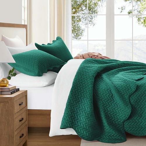 IR Imperial Rooms Twin Quilt Bedding Set Size (68” x 86”) + 1 Pillow Shams (20” x 26” + 2”) - 2 Pcs All Season Lightweight Reversible Microfiber Coverlet Embossed Quilt Bedspread (Emerald)
