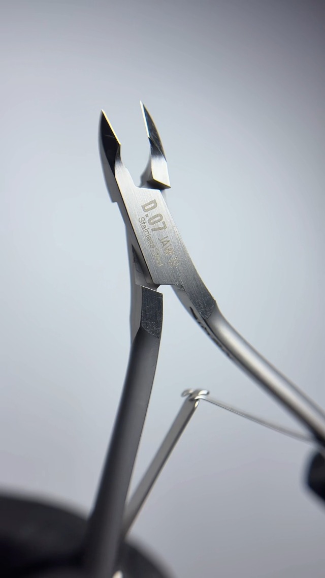 Amazon.com: NGHIA Cuticle Nipper - D-07 JAW 12 | Stainless Steel
