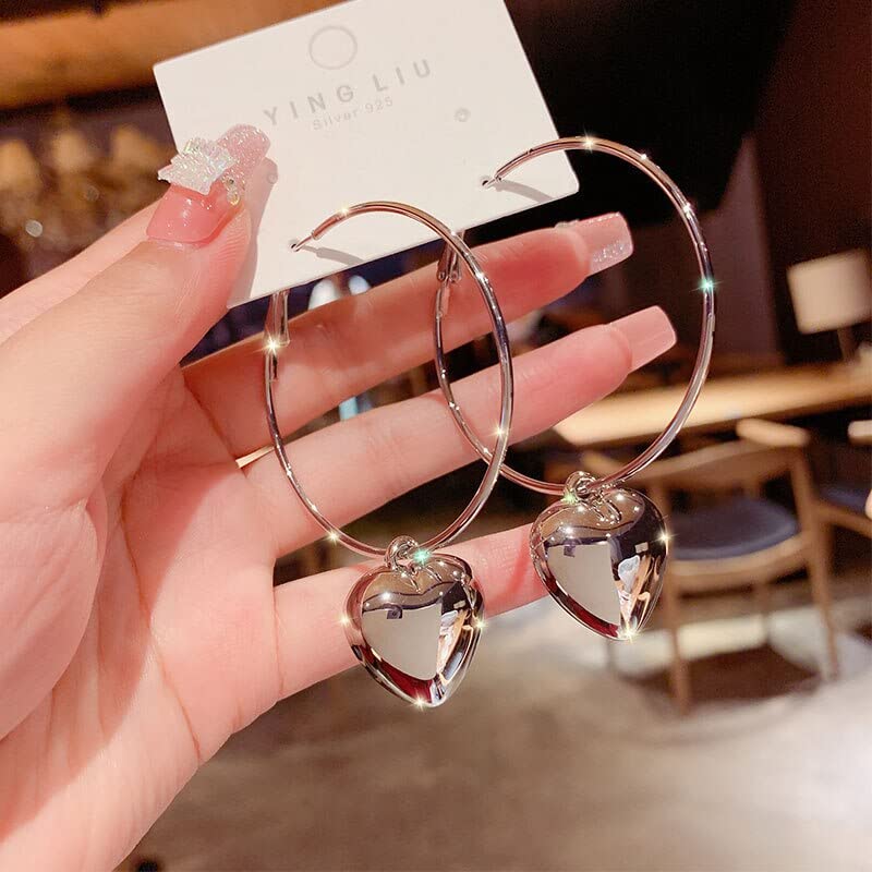 Boucles d'oreilles à pampilles en strass éclatants pour sublimer vos tenues de soirée
