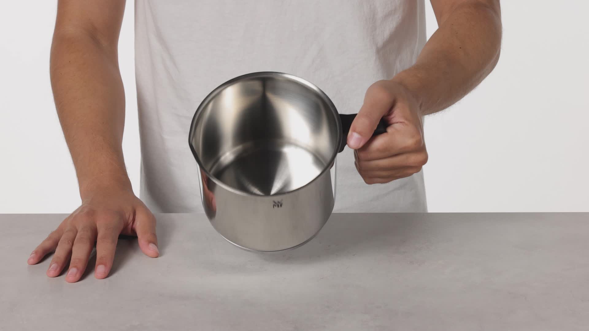 Amazon.com: WMF 794769990 milk pot Ø 14 cm approx. 1,7l pouring
