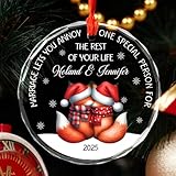 Herzerwärmendes Weihnachtsgeschenk: Ob für ein Familientreffen, eine Einweihungsparty oder einen Wichtel, dieses Ornament 2025 bringt Wärme und Freude. Ein zeitloses Andenken, das Erinnerungen festhält und das Miteinander feiert – und Ihre Feiertage wirklich unvergesslich macht.