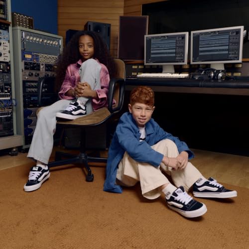 Image of Vans Unisex-Adult Knu Skool Shoe - '90s Retro Puffy Low-Top Fashion Sneakers for Men & Women