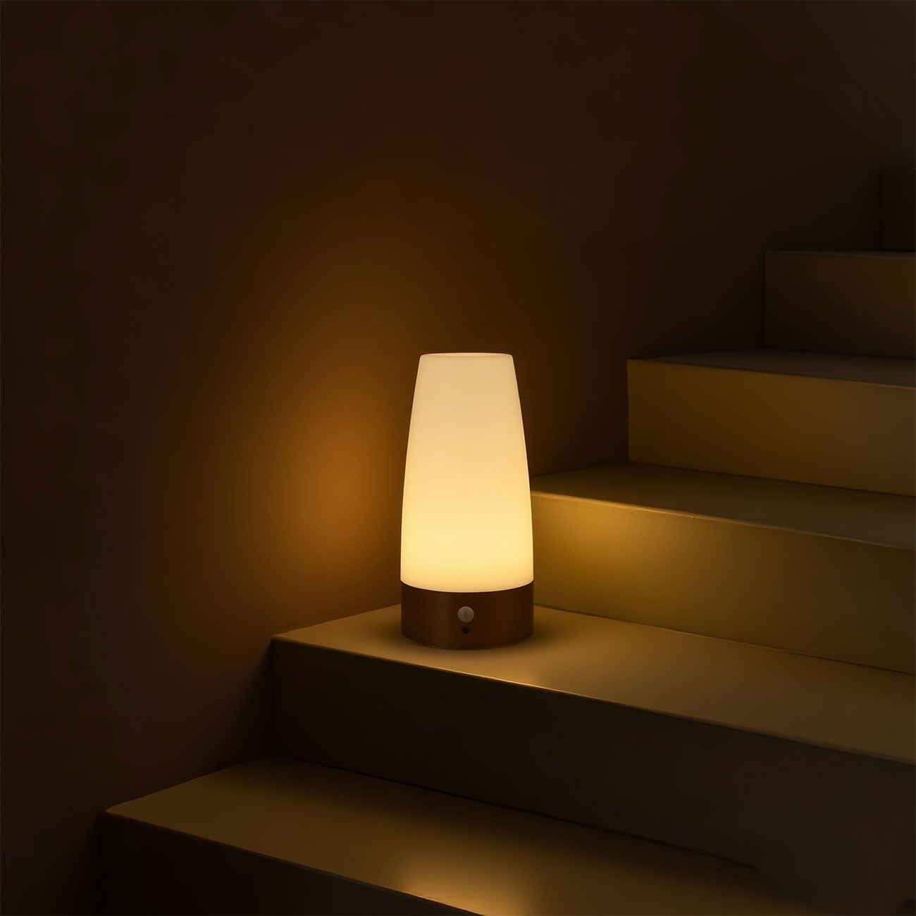 ideoon 4er-Set Elegante LED-Tischlampe mit Bewegungsmelder – Kabellose Flurleuchte mit warmweissem Licht – Ideal als Nachtlicht im Schlafzimmer