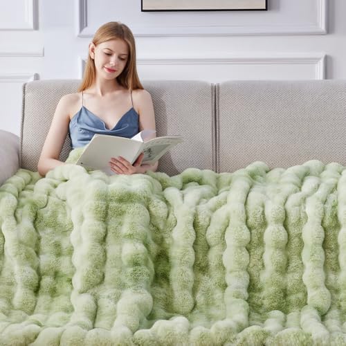 Faux Fur Throw Blanket, 1000GSM Fluffy Soft Bubble Blanket for Couch Bed, Cozy Plush Warm and Thick Blanket, Fuzzy Rabbit Lola Throw for Living Room Bedroom 50''*60'' Green