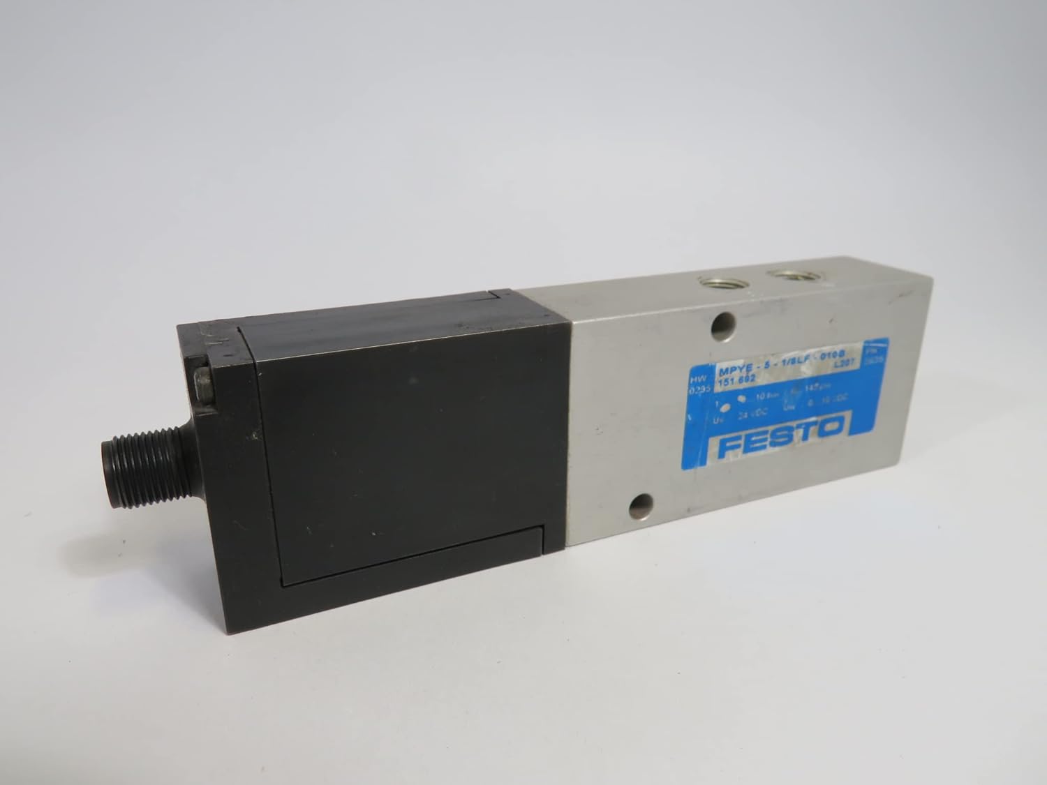 FESTO 151692 MPYE51/8LF010B PROPORTIONAL DIRECTIONAL CONTROL VALVE SUPPLIED IN PACK OF 1