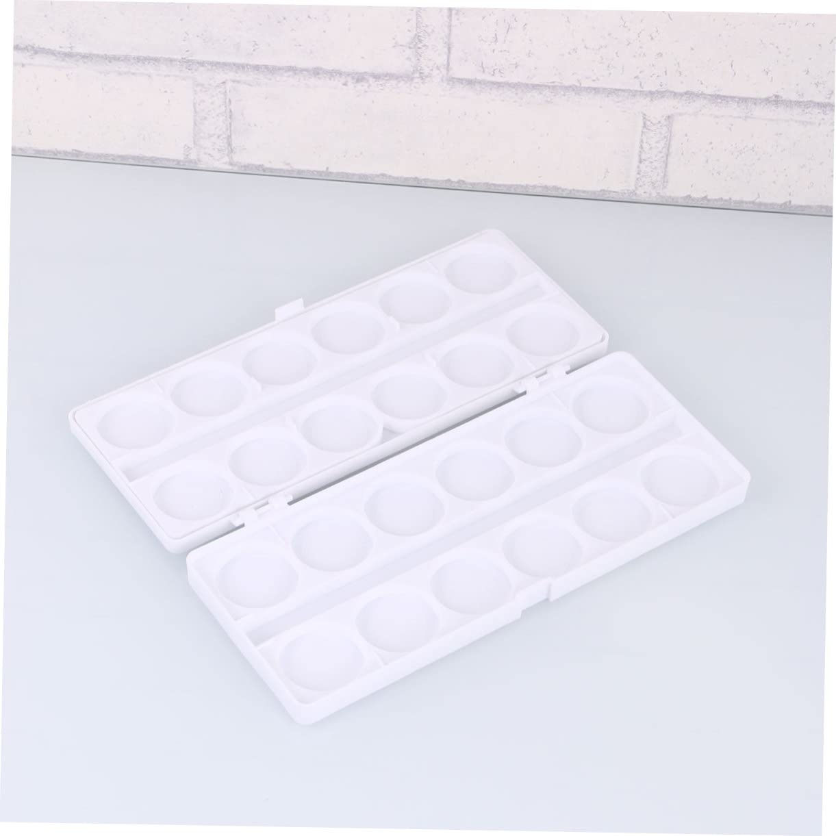 Gadpiparty Paint Tray Plastic Storage Box for Watercolor Gouache Mixing Lightweight Moisture Sealing Design for Artists Painters