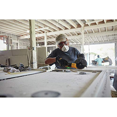 DEWALT Angle Grinder, Variable Speed, 5-Inch, 13-Amp, Corded (DWE43231VS) - Image 4