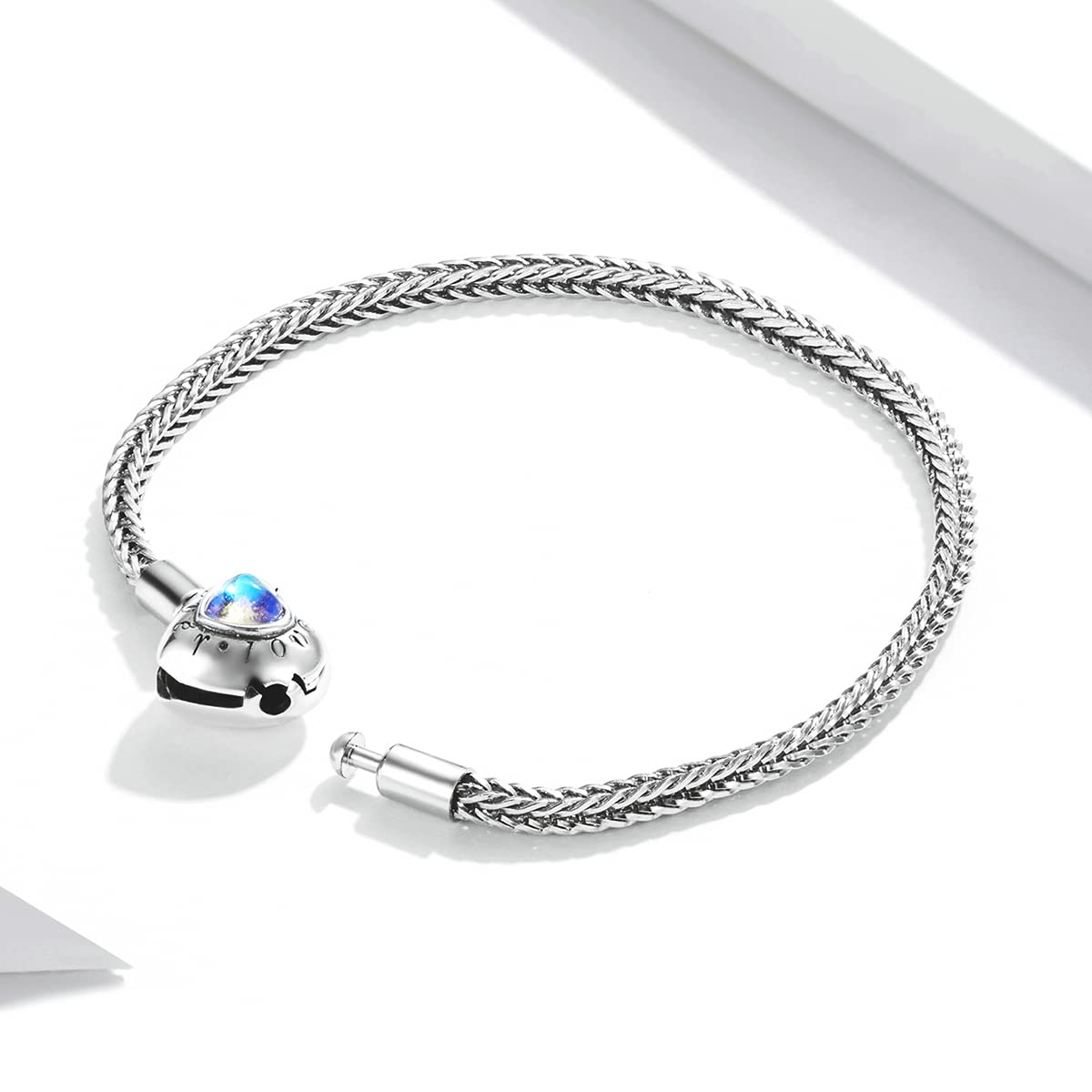 YCTTKDD Pulsera con dijes de Cuentas de corazón, Pulsera de Cadena de Serpiente de Plata de Ley 925, Pulsera con Base para Mujer, joyería de Piedra Lunar de 17CM y 19CM