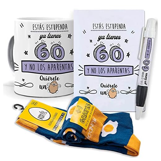 Super Regalo Personalizado para 60 cumpleaños Mujer. Ya Tienes 60 y no los aparentas. Taza, libreta, boli y Trio de Calcetines