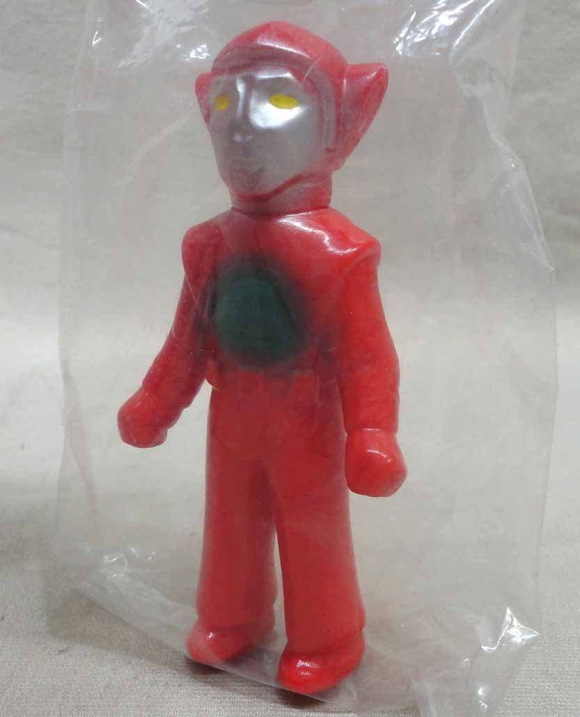 Amazon.co.jp: M1号ソフビ シャドー星人 赤 ミニ ブルマァク 怪獣天国