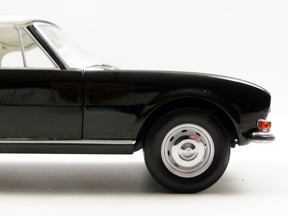 Amazon | Norev 1/18 Scale Diecast - 184784 Peugeot 504 Cabriolet