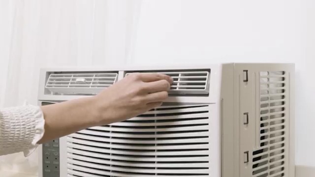Image of 12000 BTU Window Air Conditioner, Window AC Unit with Remote & App Control, 3 Speed Fan & Timer Function, Cools Up to to 550 Sq. ft., for Bedroom, Living Room