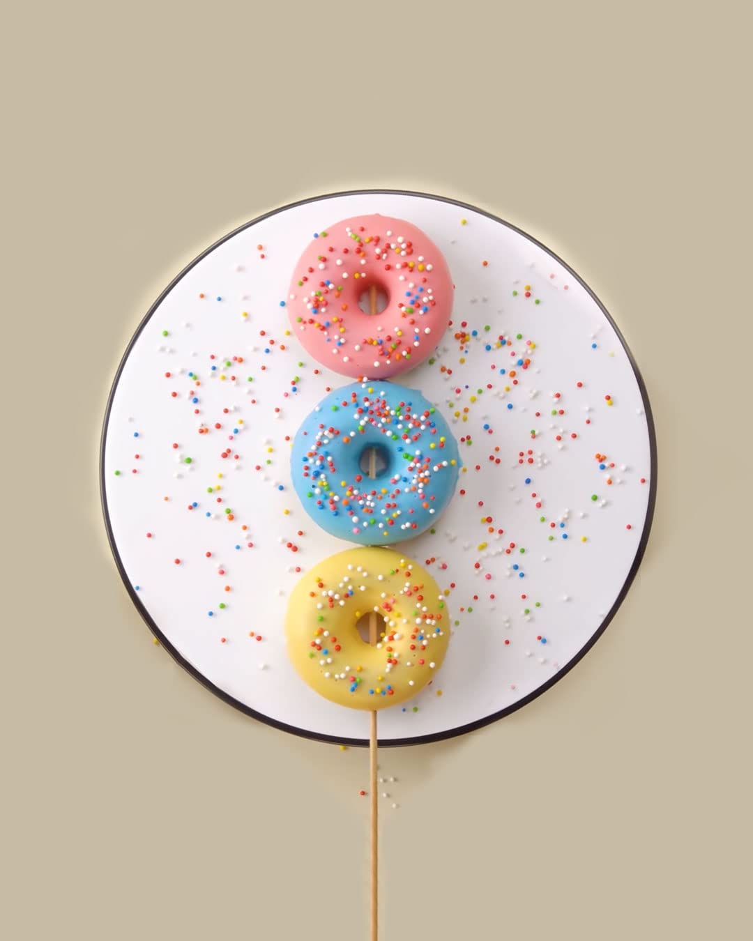 Tastycrafts Bakestable Colour Balls | Baking Edible Metallic Pearl Balls | Sprinkles Decoration for Cake Cupcake Cookie Ice Cream Toppers Décor | Coloured Sugar Confectionery | 100 gm (White) - Image 5 thumbnail