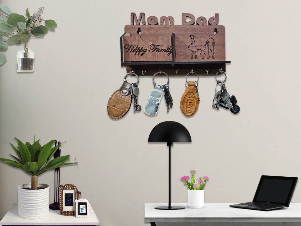 Image of Mom Dad Keys Holder Happy Family Key Organizer Designer Wooden Key Holder Wooden Keychain Holder for Home, Living Room, Office Wall Decor Great Gift Item Mobile Pocket and Pen Holder