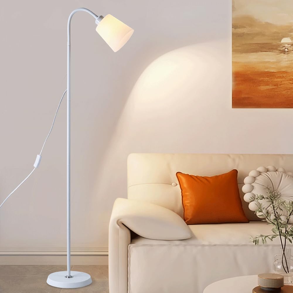 Lampadaire nordique orientable 130cm : finissez-en avec la fatigue oculaire au salon