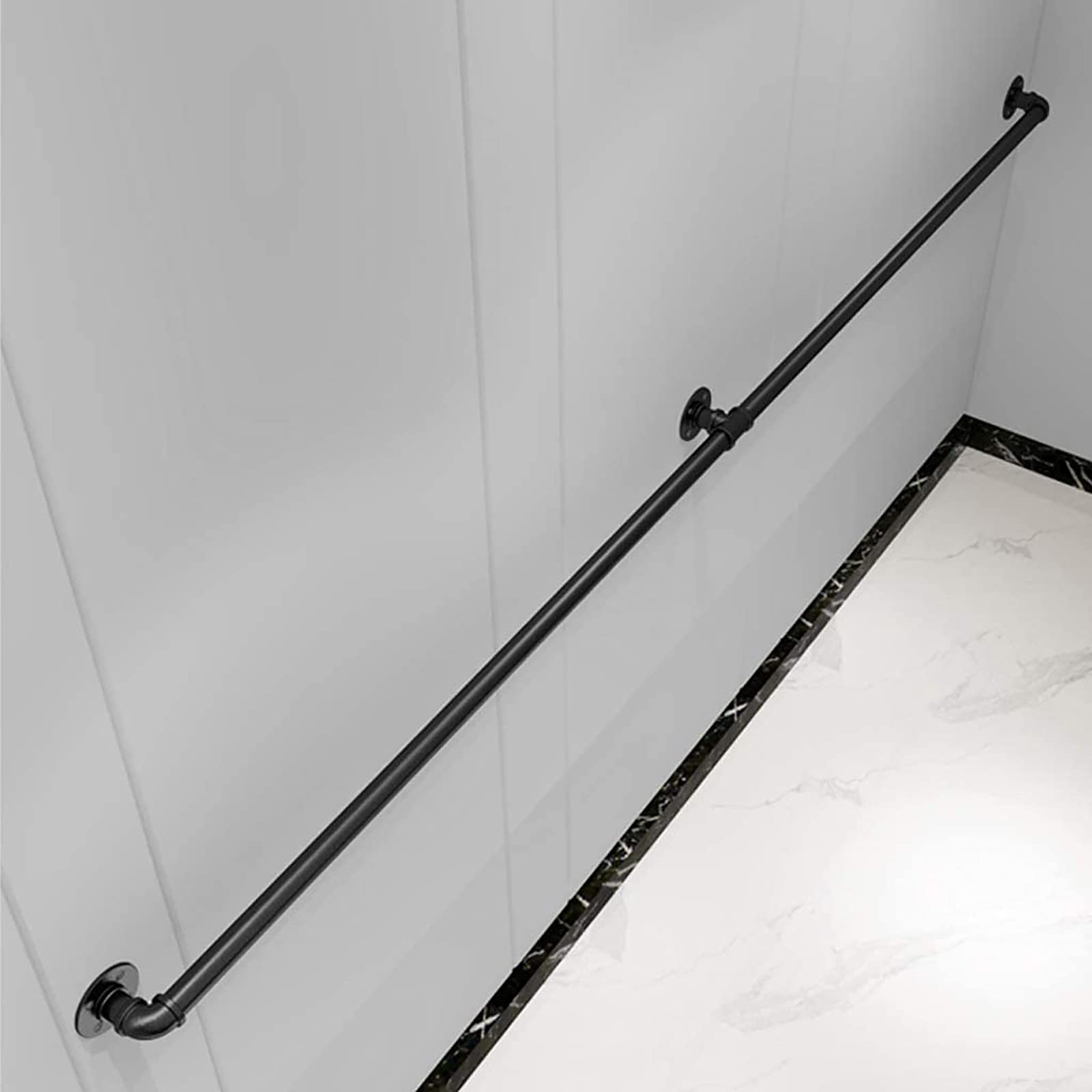 Main courante d'escalier pour éviter les chutes sur marches intérieures et extérieures